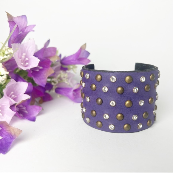 🌺 Studded Purple Cuff Bracelet 🌺 - Picture 1 of 5